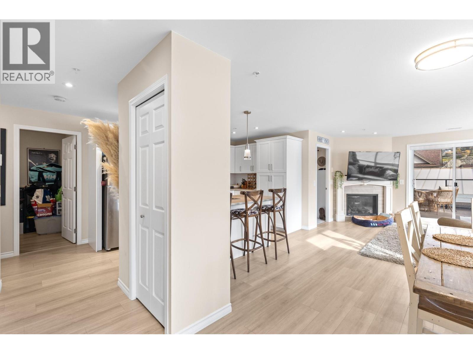 3362 Skaha Lake Road Unit# 307, Penticton, BC - Indoor With Fireplace