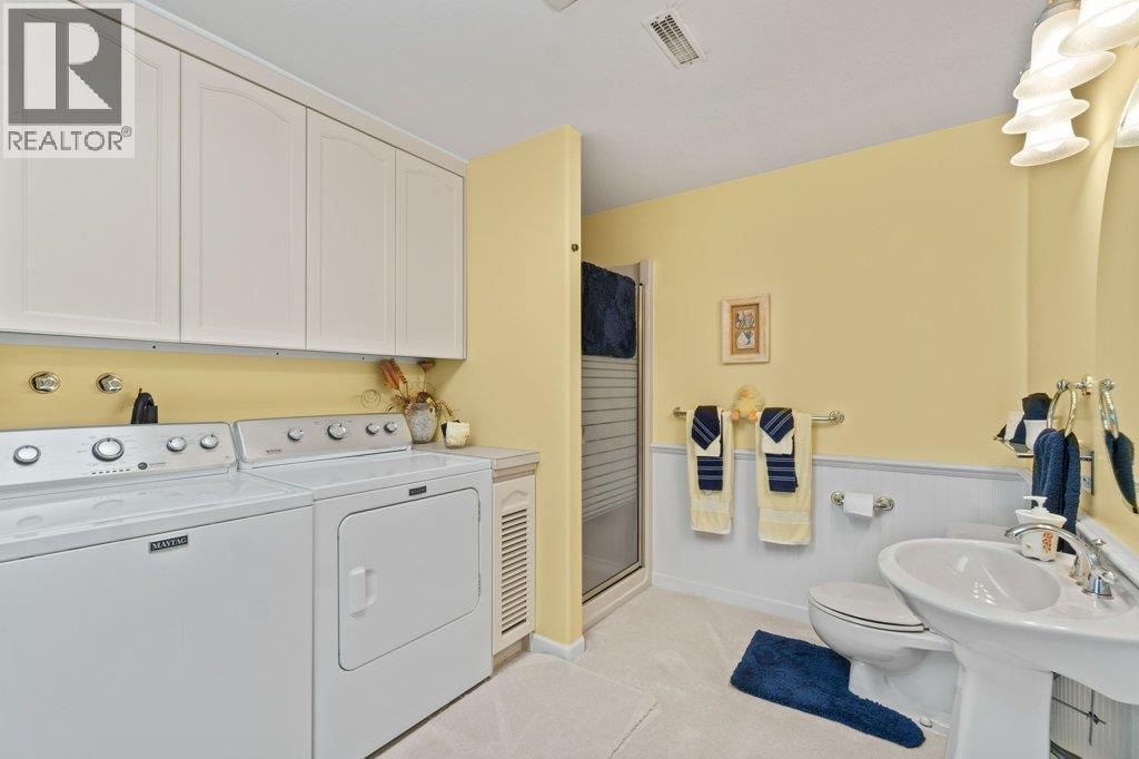 4842 Sunnybrae Canoe Point Road, Tappen, BC - Indoor Photo Showing Other Room