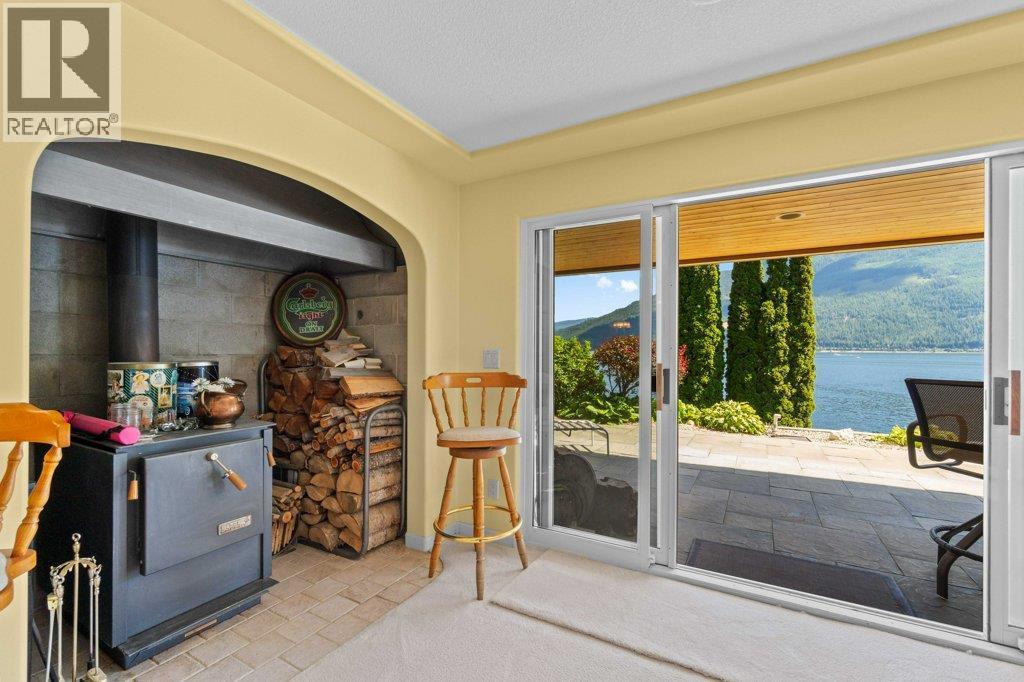 4842 Sunnybrae Canoe Point Road, Tappen, BC - Outdoor With Body Of Water With Exterior