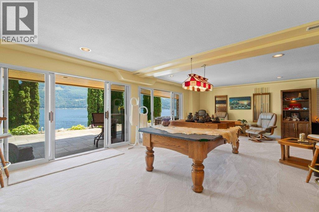 4842 Sunnybrae Canoe Point Road, Tappen, BC - Indoor Photo Showing Other Room