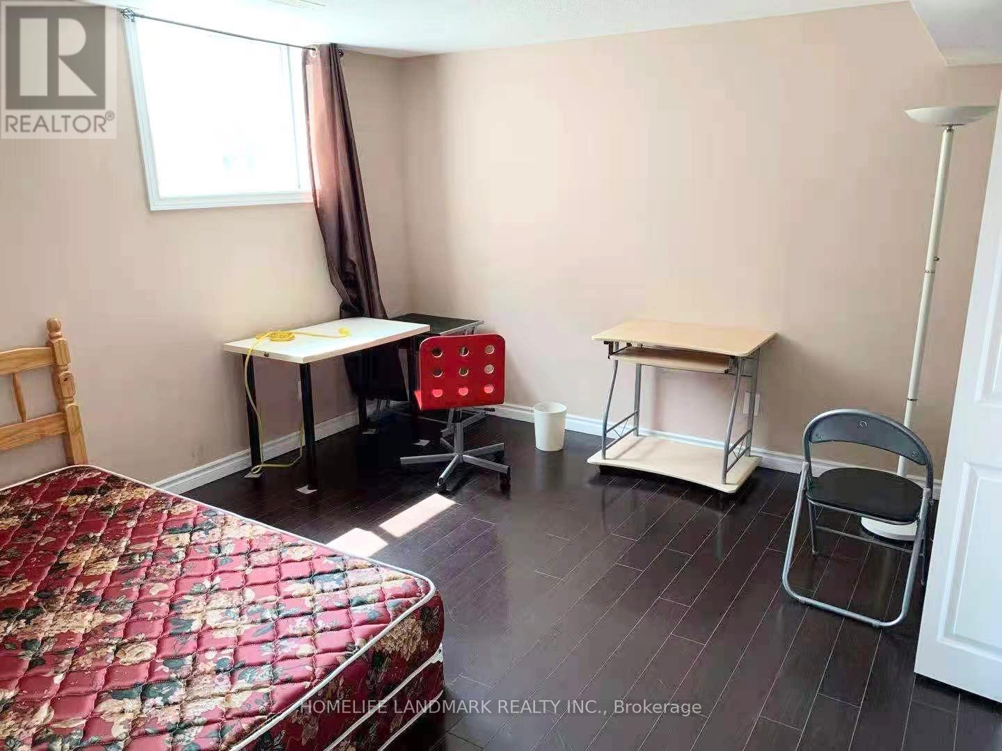 212 Westfield Place, Waterloo, ON - Indoor Photo Showing Bedroom