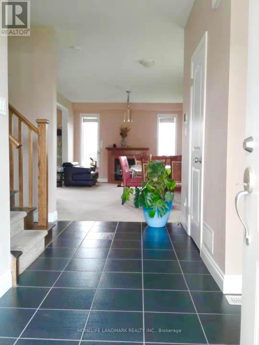 212 Westfield Place, Waterloo, ON - Indoor Photo Showing Other Room