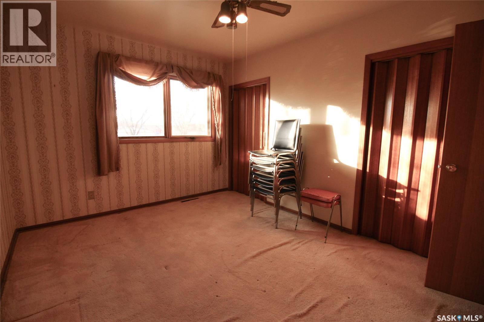 175 6Th Avenue W, Shaunavon, SK