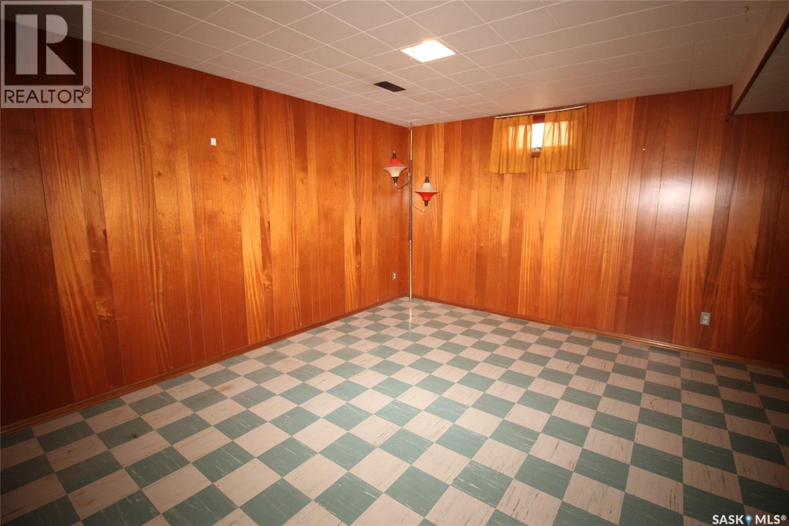 175 6Th Avenue W, Shaunavon, SK