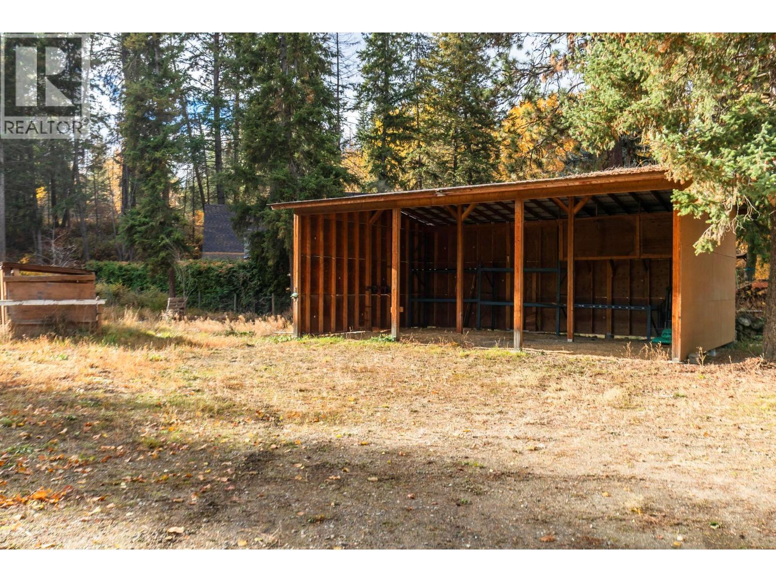 4019 Miller Road, Kelowna, BC - Outdoor