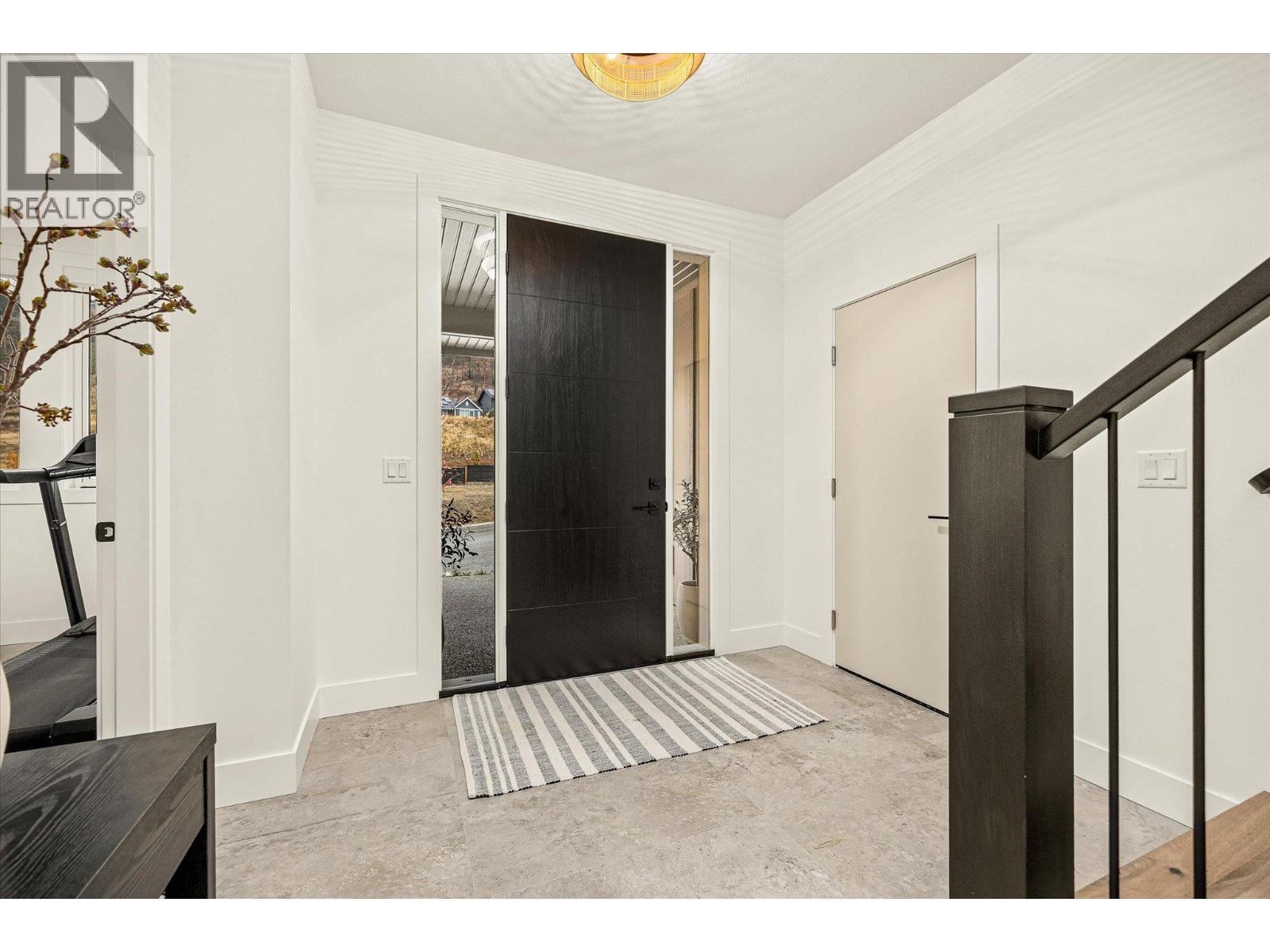 1437 April Springs Court, Kelowna, BC - Indoor Photo Showing Other Room