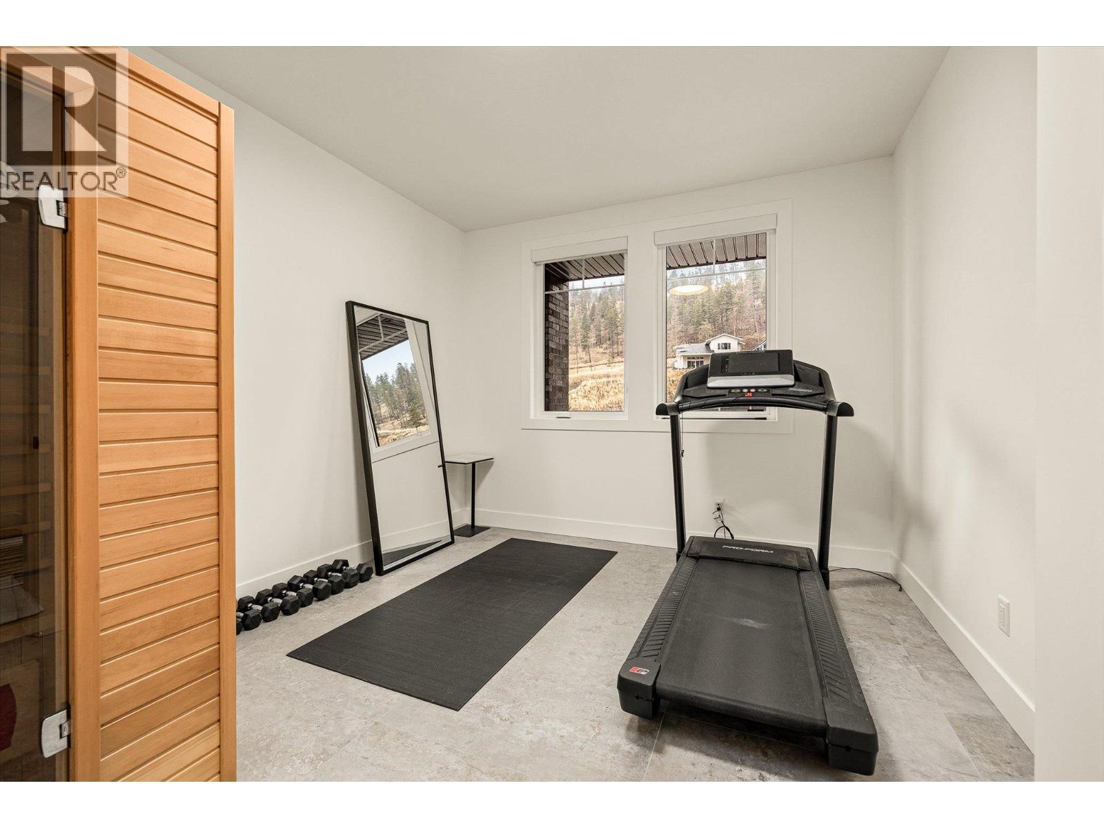 1437 April Springs Court, Kelowna, BC - Indoor Photo Showing Gym Room