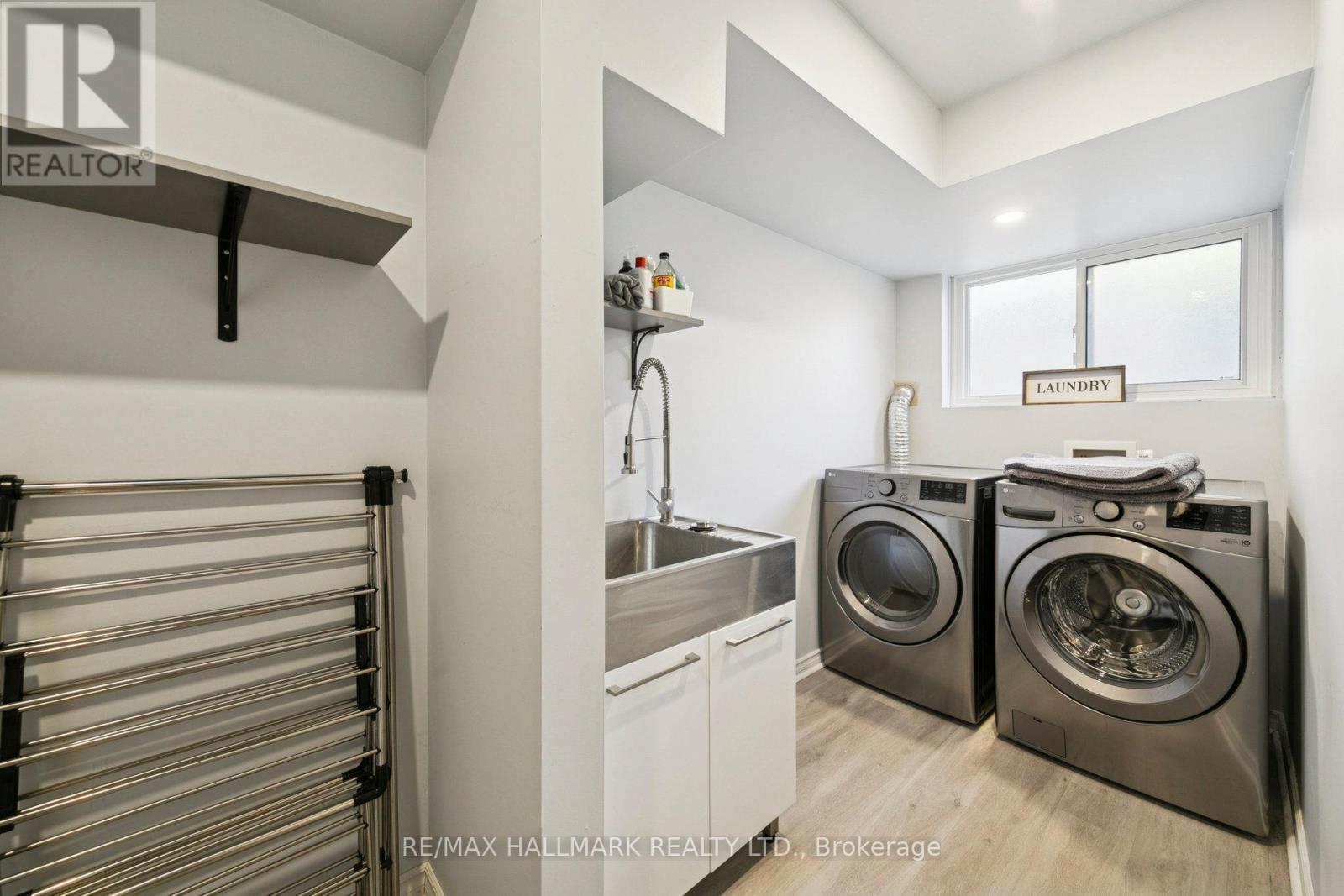 2251 Carol Road, Oakville, ON - Indoor Photo Showing Laundry Room