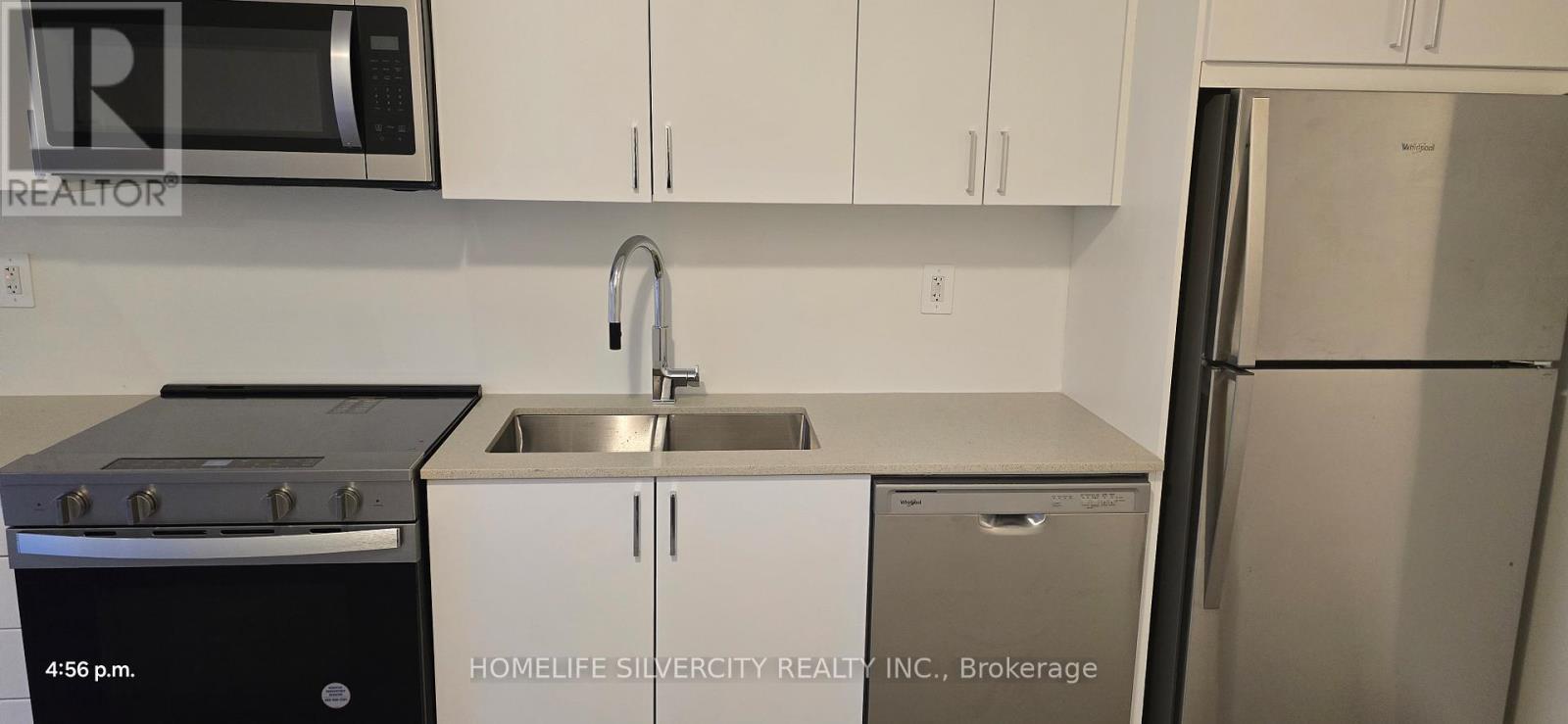 209 - 1680 Victoria Park Avenue, Toronto, ON - Indoor Photo Showing Kitchen