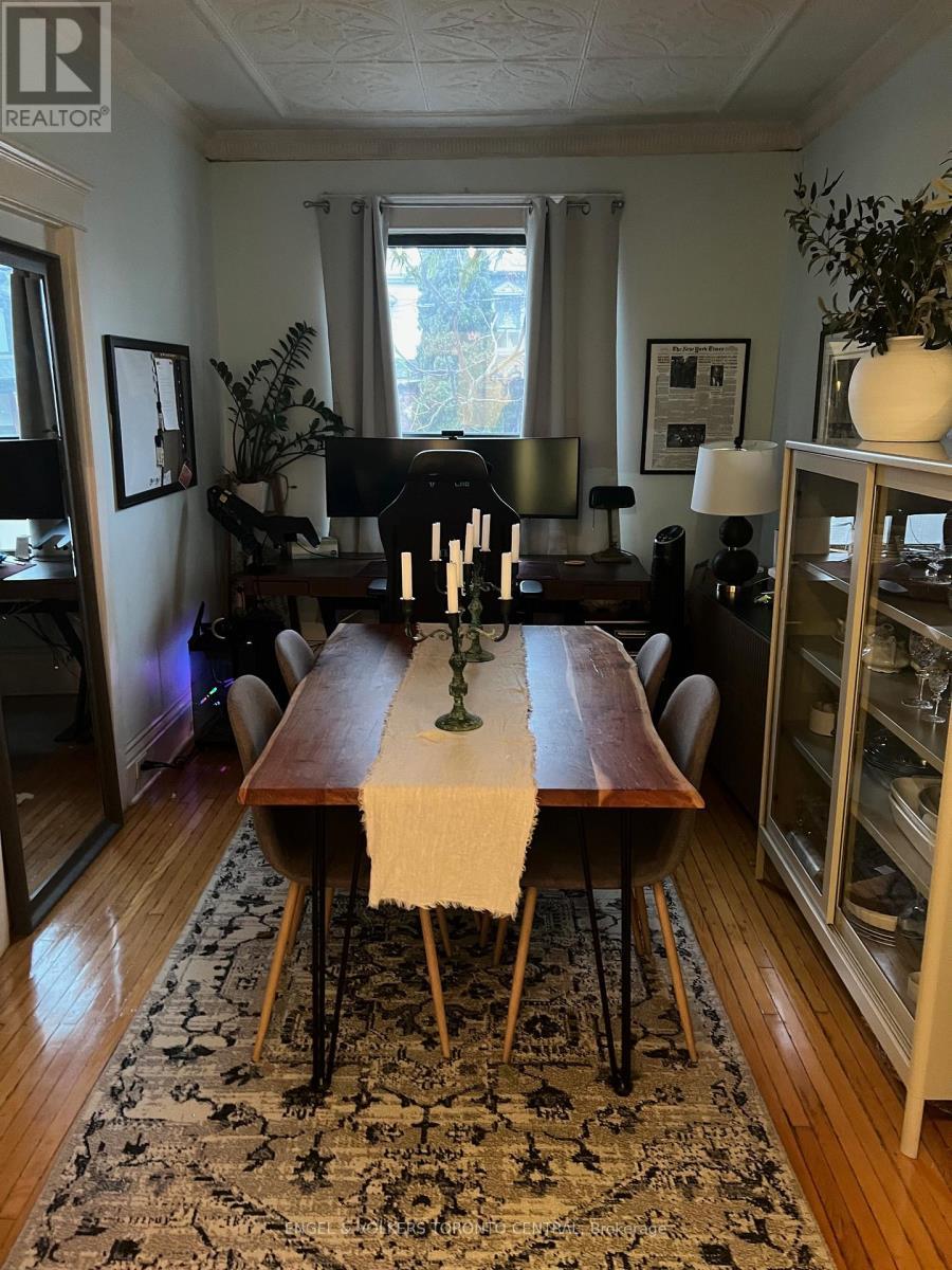 591 Pape Avenue, Toronto, ON - Indoor Photo Showing Dining Room