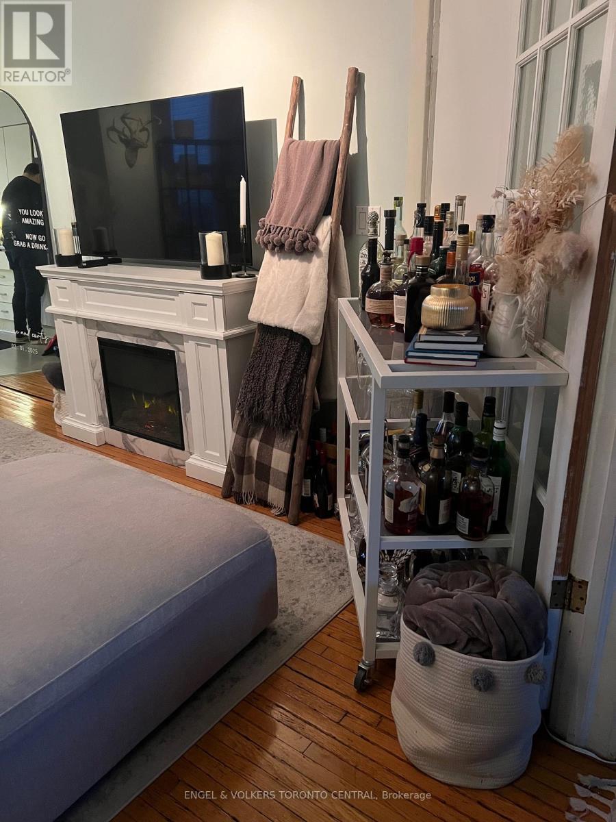 591 Pape Avenue, Toronto, ON - Indoor