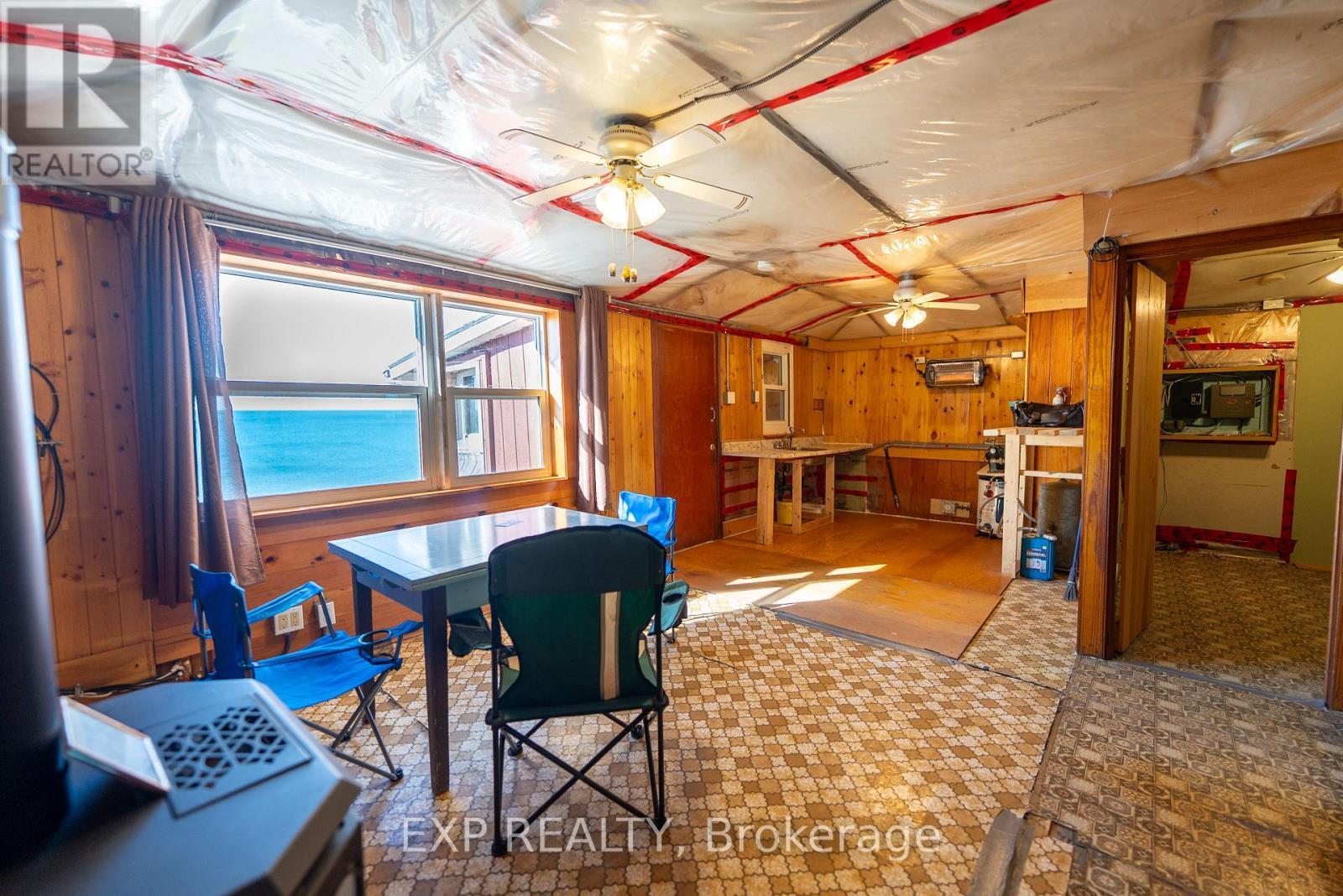 370 South Coast Drive, Haldimand, ON - Indoor Photo Showing Other Room