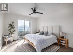 **Showhome photos - Actual home may differ in design, finishes, and features** -