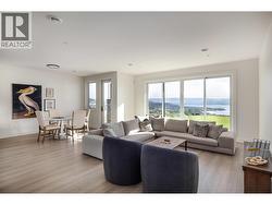 **Showhome photos - Actual home may differ in design, finishes, and features** -