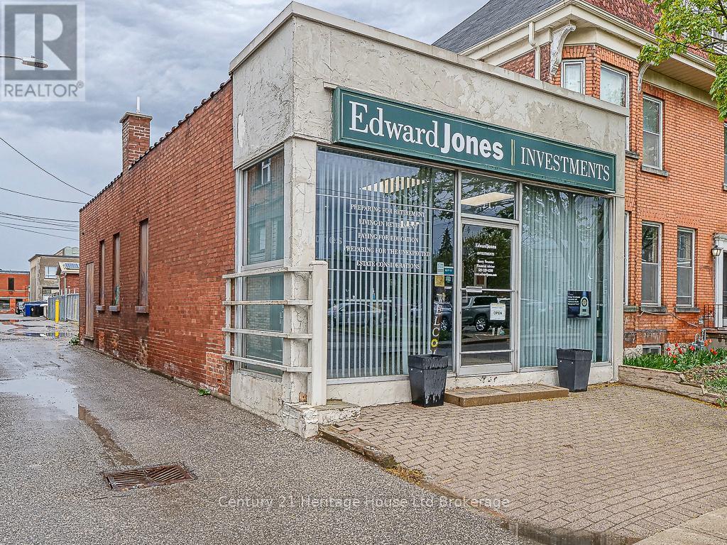 11 Riddell Street, Woodstock (Woodstock - North), ON