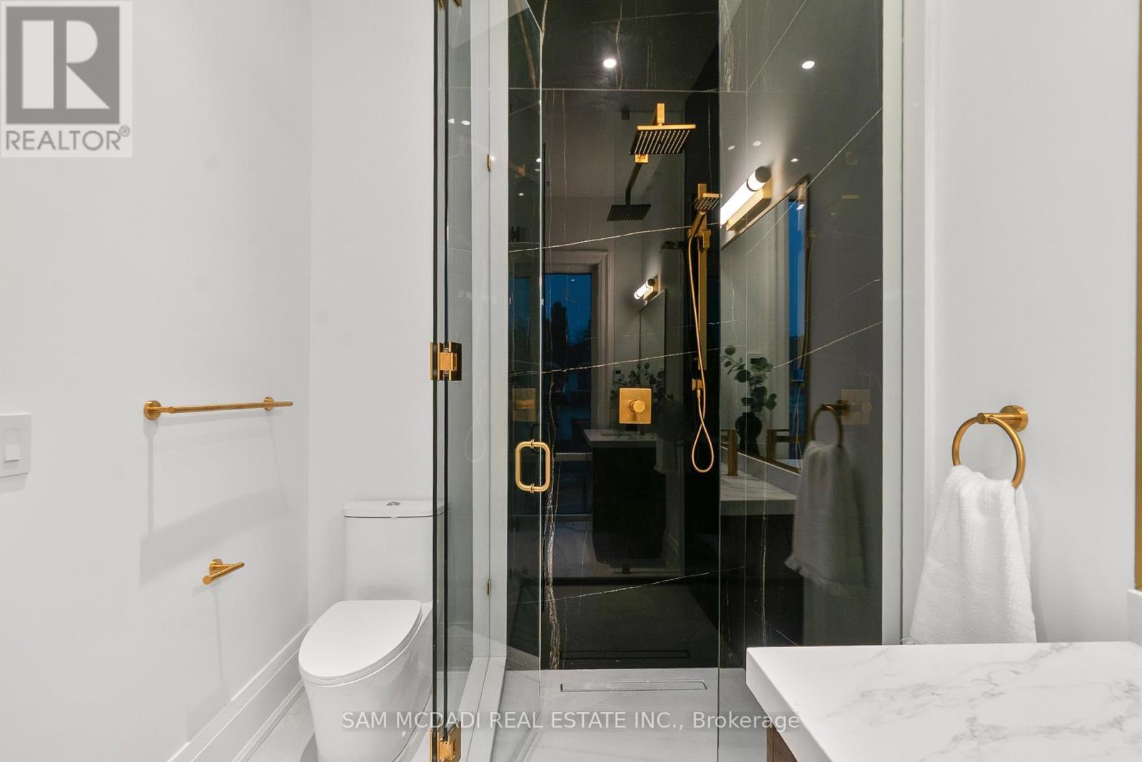 84 Pebbleridge Place, Oakville, ON - Indoor Photo Showing Bathroom