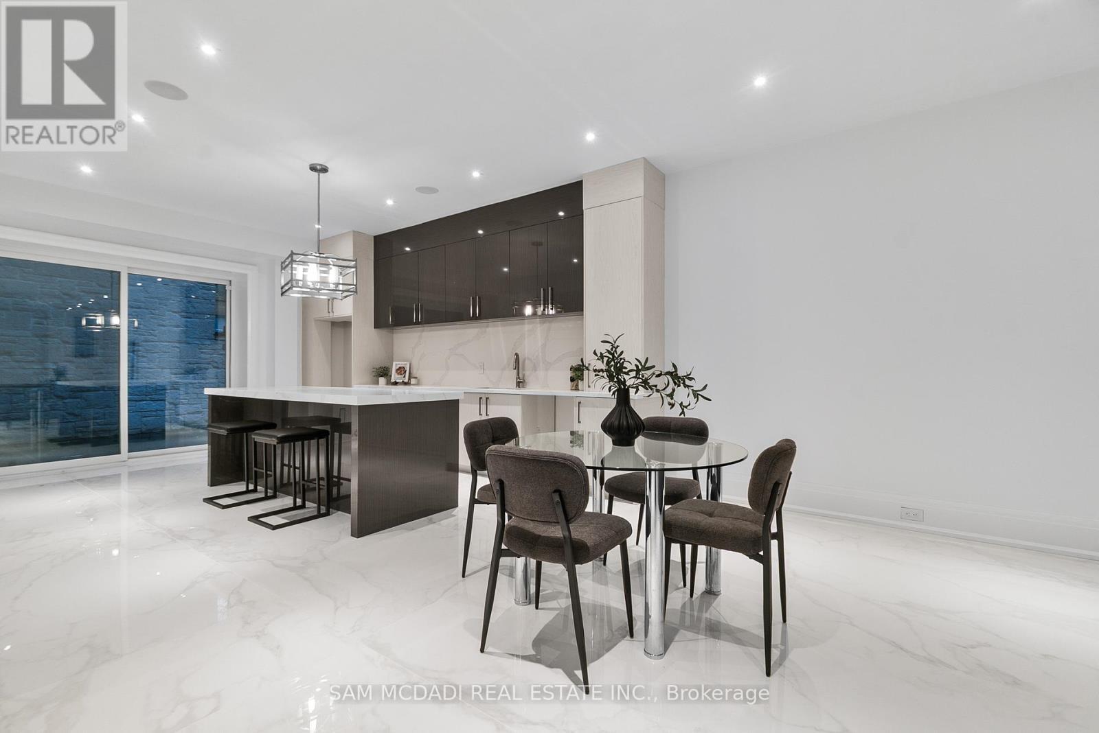 84 Pebbleridge Place, Oakville, ON - Indoor Photo Showing Dining Room