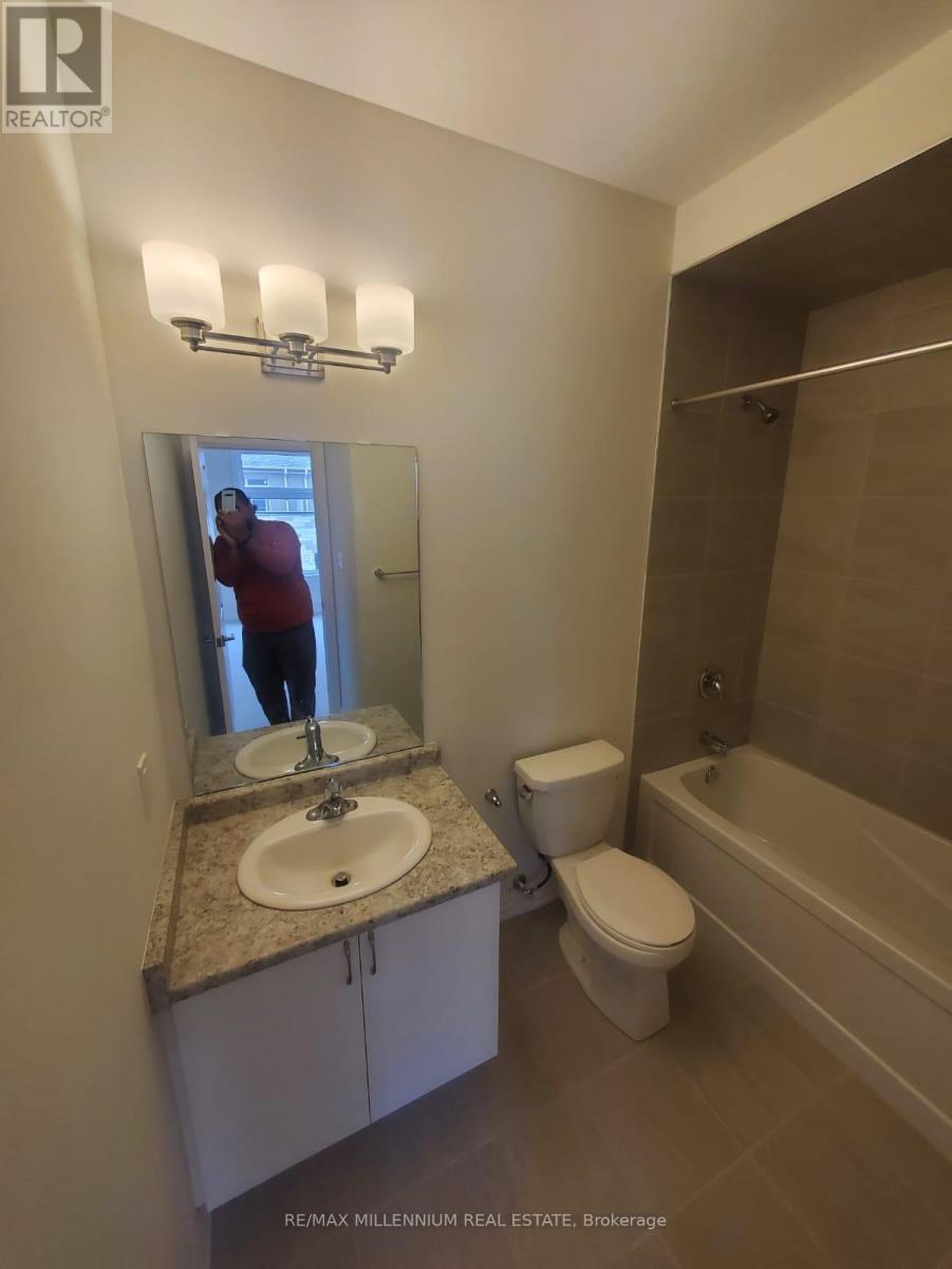 21 - 45 Fieldridge Crescent, Brampton, ON - Indoor Photo Showing Bathroom