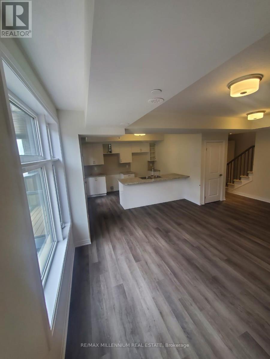 21 - 45 Fieldridge Crescent, Brampton, ON - Indoor Photo Showing Other Room