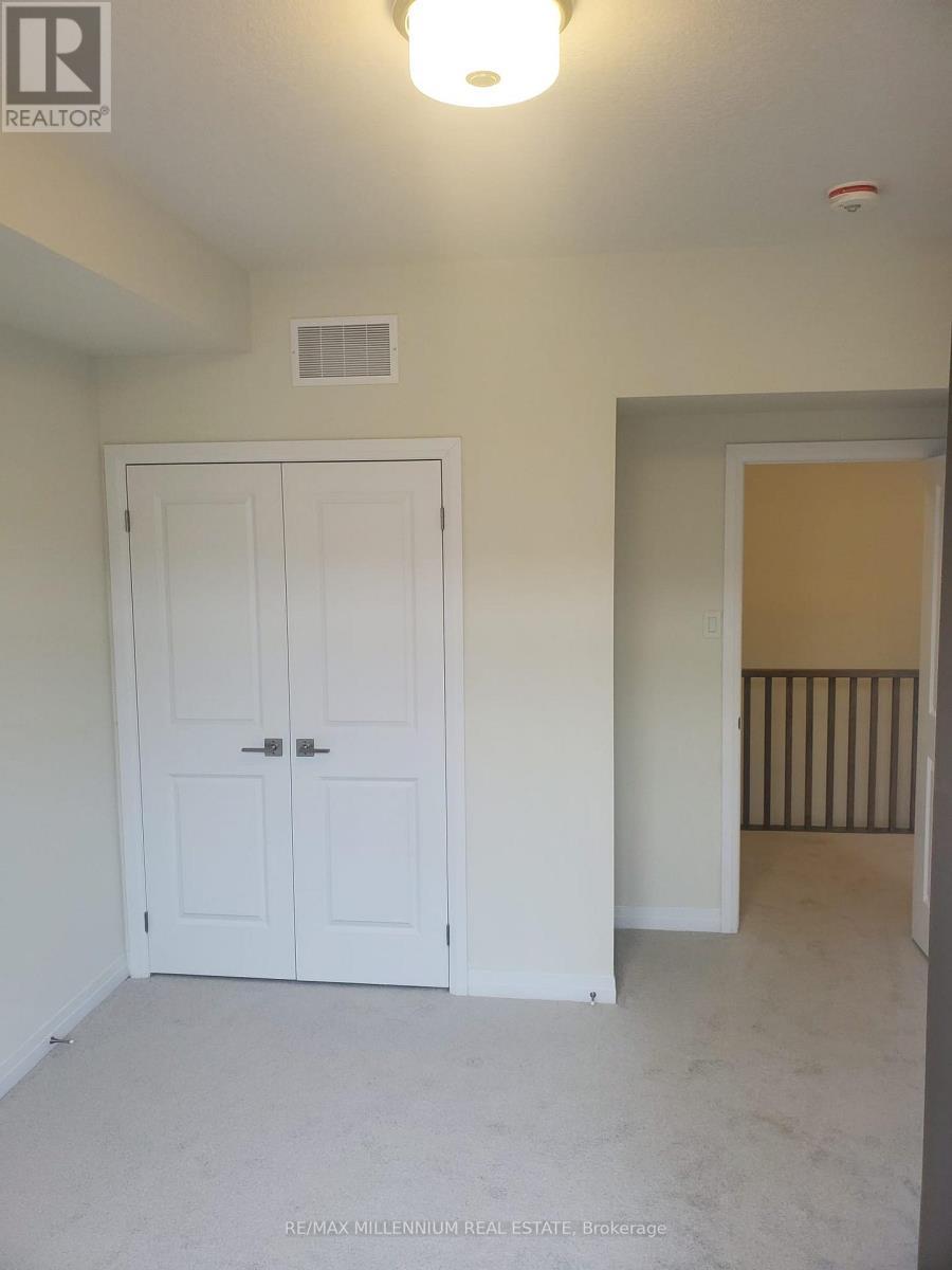 21 - 45 Fieldridge Crescent, Brampton, ON - Indoor Photo Showing Other Room