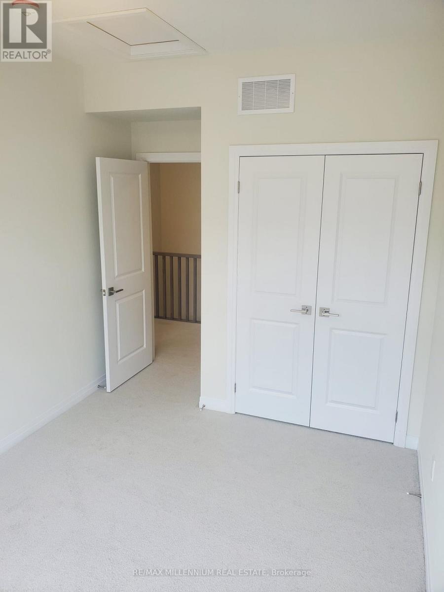 21 - 45 Fieldridge Crescent, Brampton, ON - Indoor Photo Showing Other Room