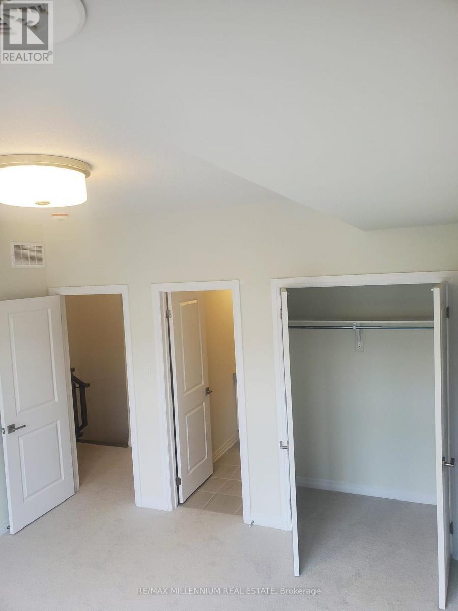 21 - 45 Fieldridge Crescent, Brampton, ON - Indoor Photo Showing Other Room