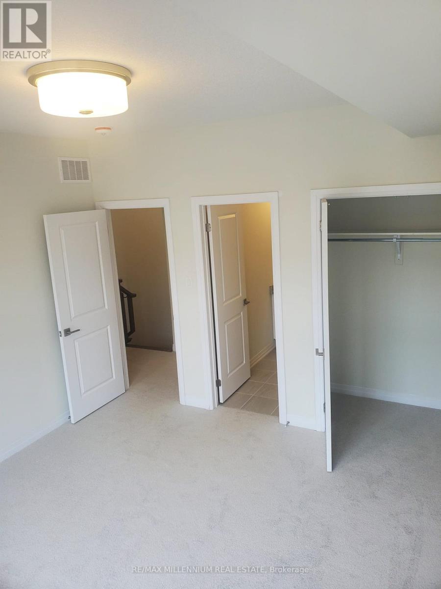 21 - 45 Fieldridge Crescent, Brampton, ON - Indoor Photo Showing Other Room
