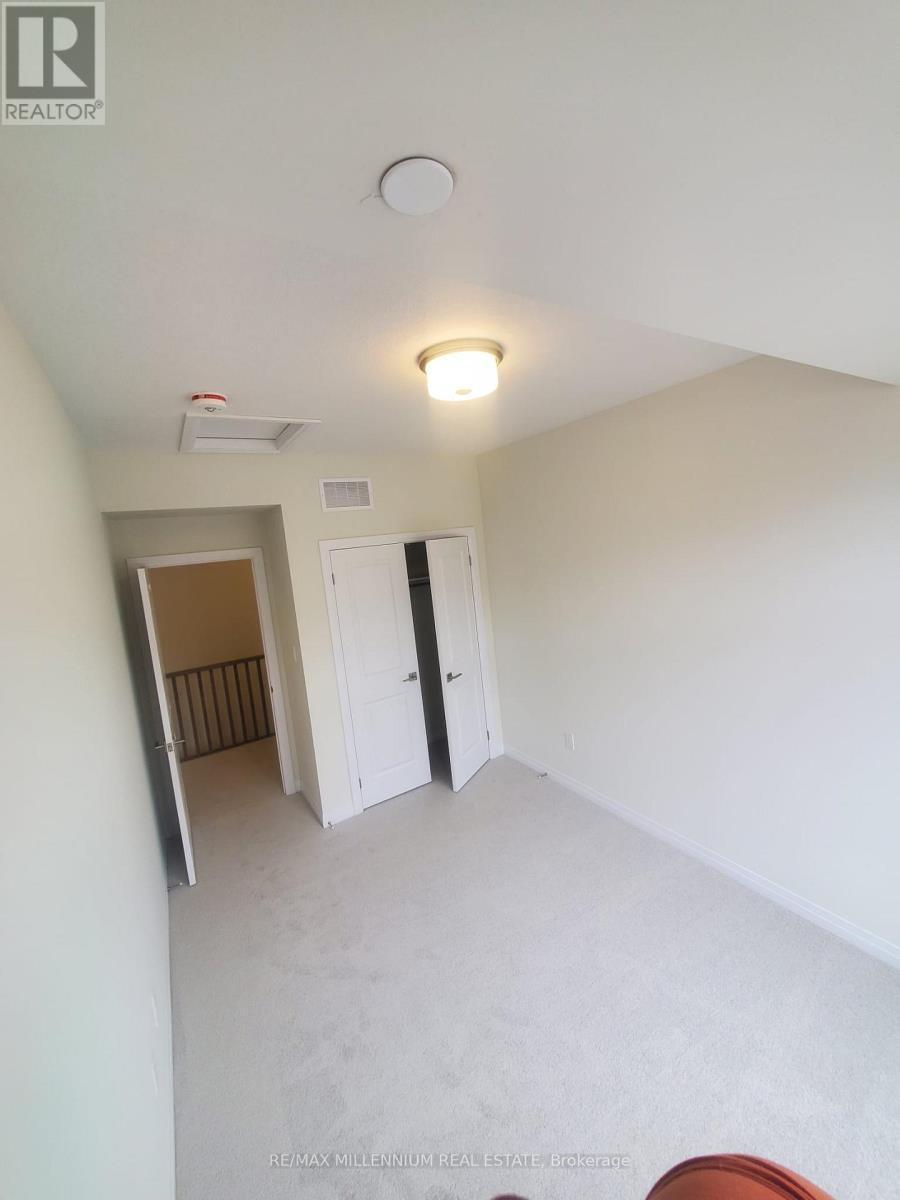 21 - 45 Fieldridge Crescent, Brampton, ON - Indoor Photo Showing Other Room