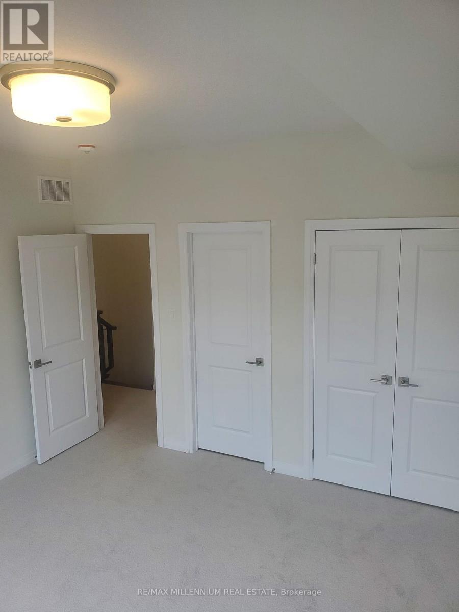 21 - 45 Fieldridge Crescent, Brampton, ON - Indoor Photo Showing Other Room