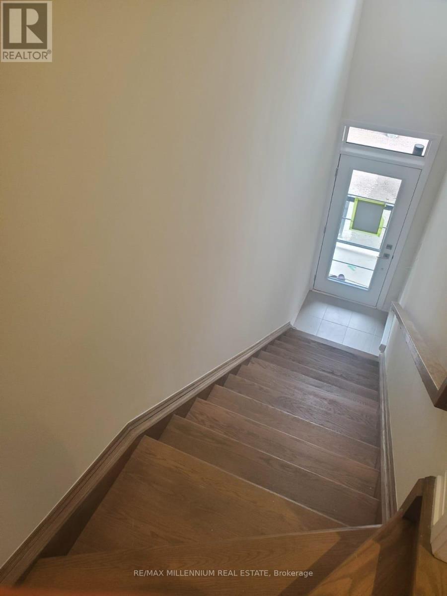 21 - 45 Fieldridge Crescent, Brampton, ON - Indoor Photo Showing Other Room