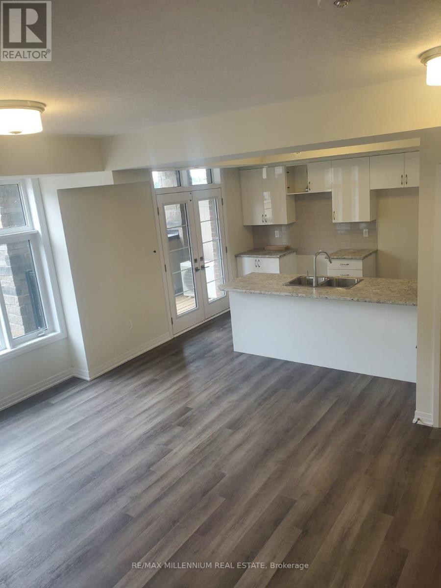 21 - 45 Fieldridge Crescent, Brampton, ON - Indoor Photo Showing Kitchen