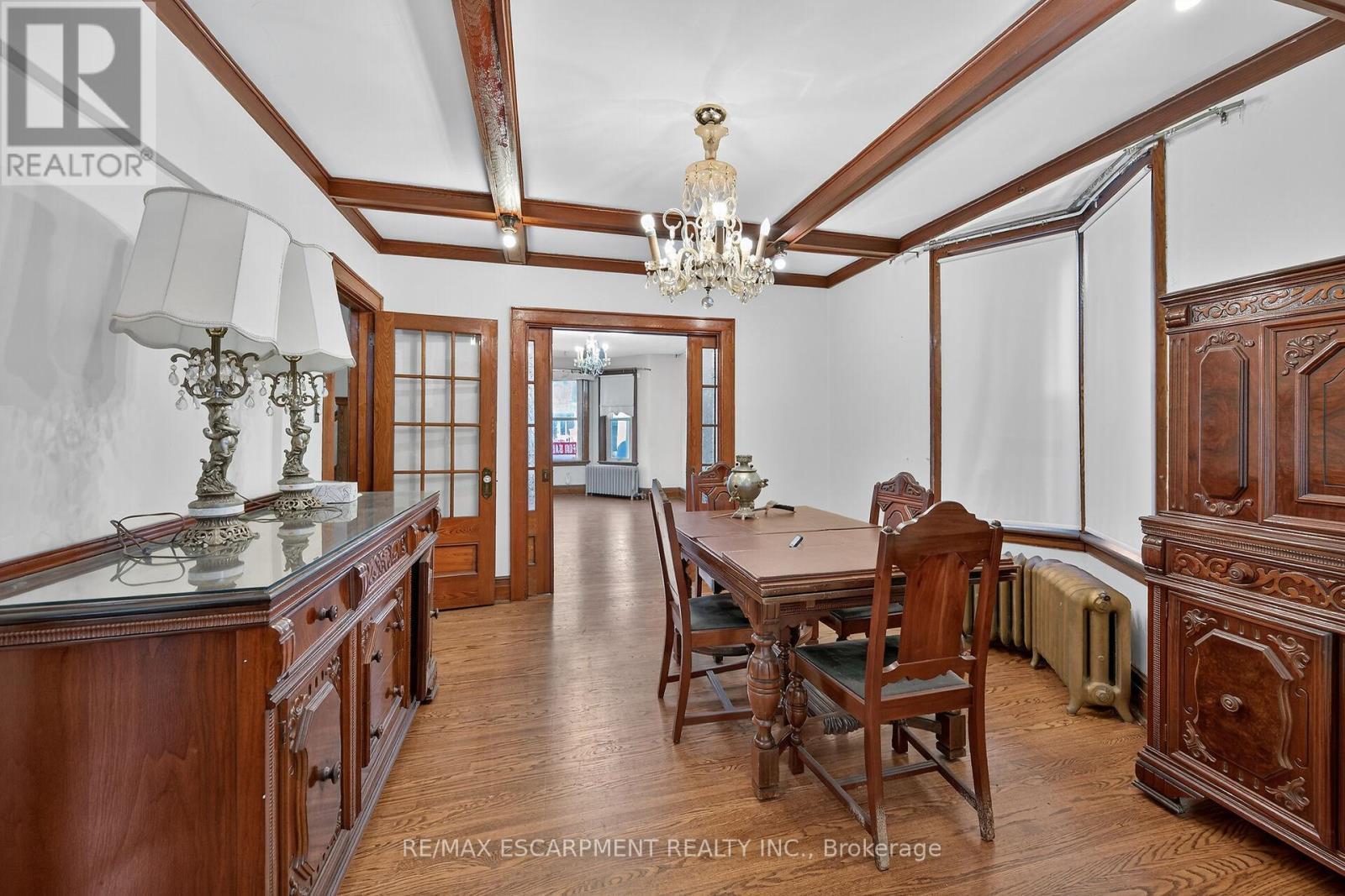 103 Leinster Avenue S, Hamilton, ON - Indoor Photo Showing Dining Room