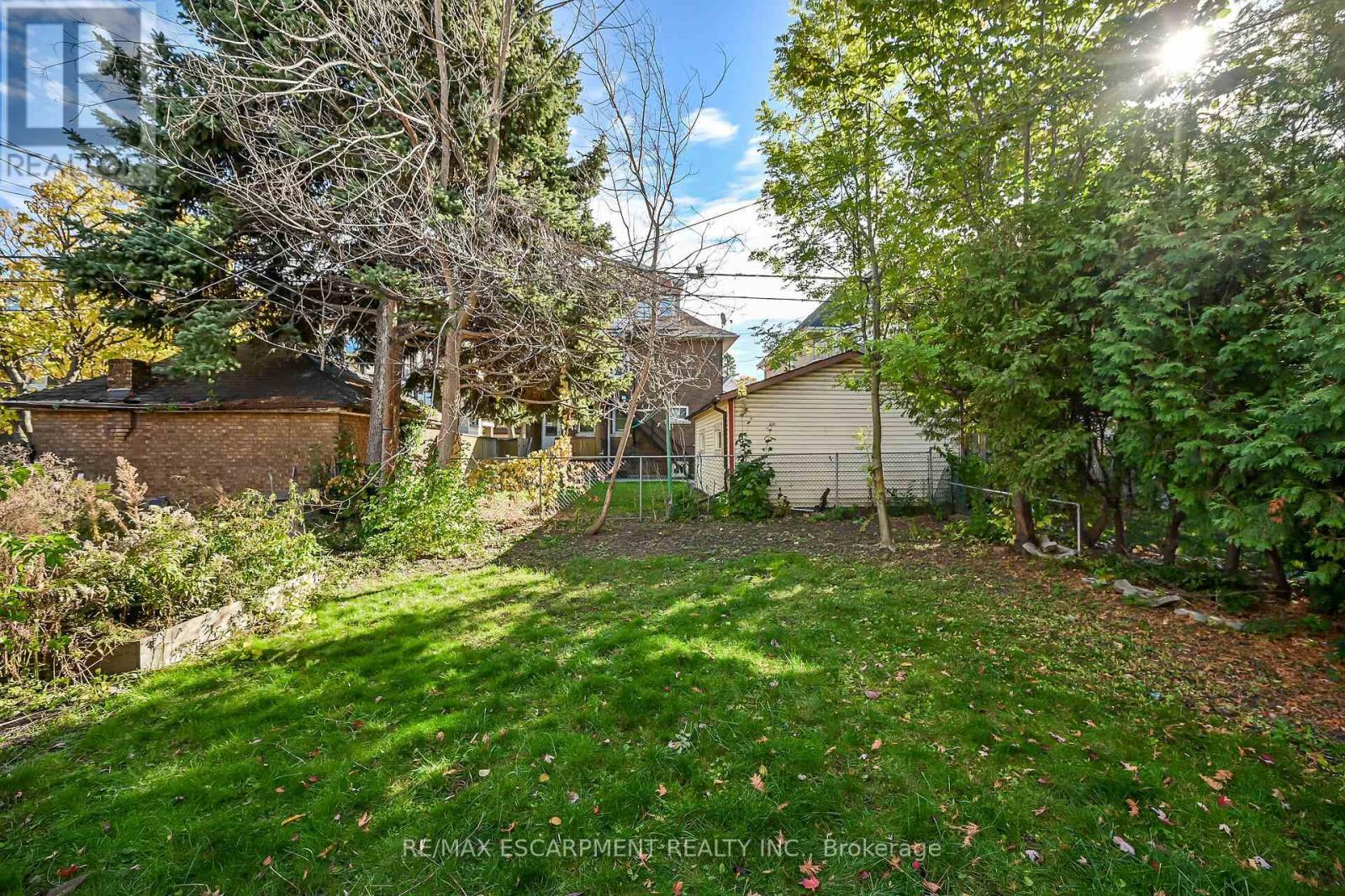 103 Leinster Avenue S, Hamilton, ON - Outdoor