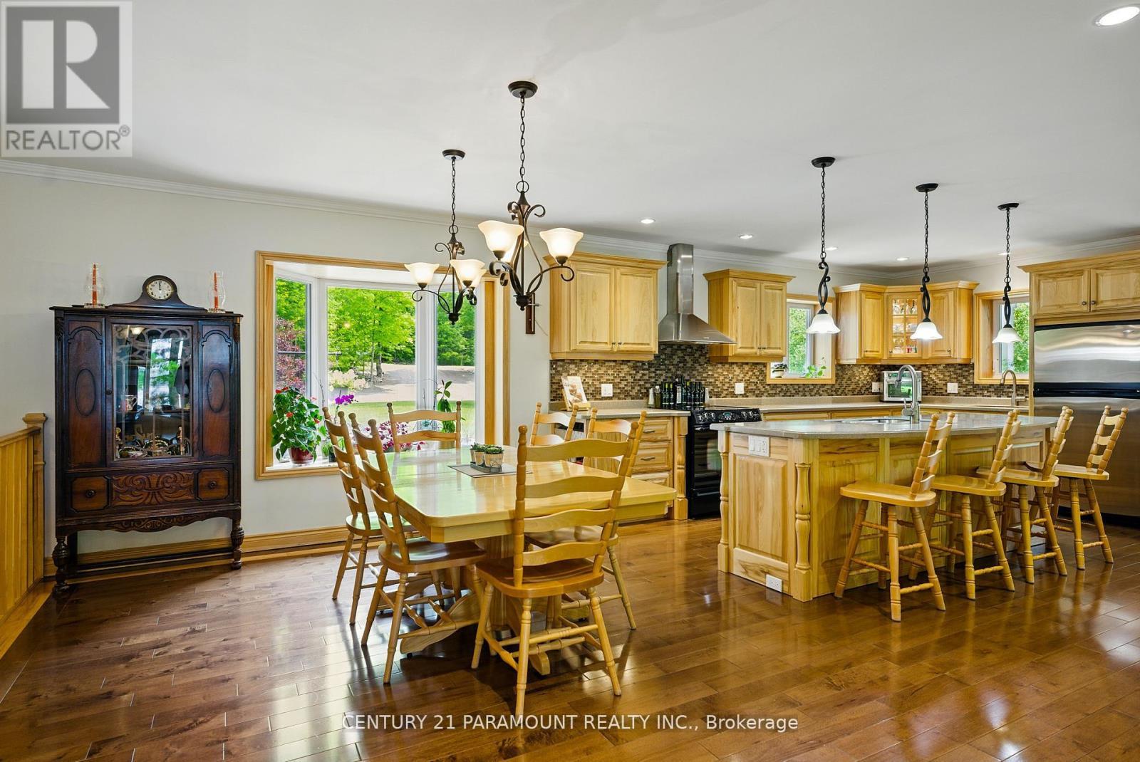 276 Jeffrey Road N, Ryerson, ON - Indoor Photo Showing Other Room