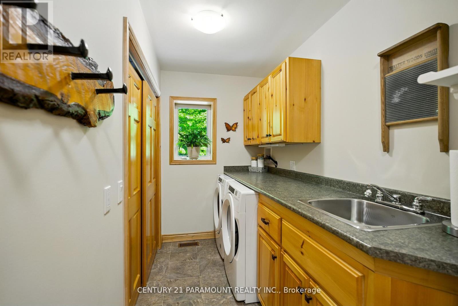276 Jeffrey Road N, Ryerson, ON - Indoor Photo Showing Kitchen
