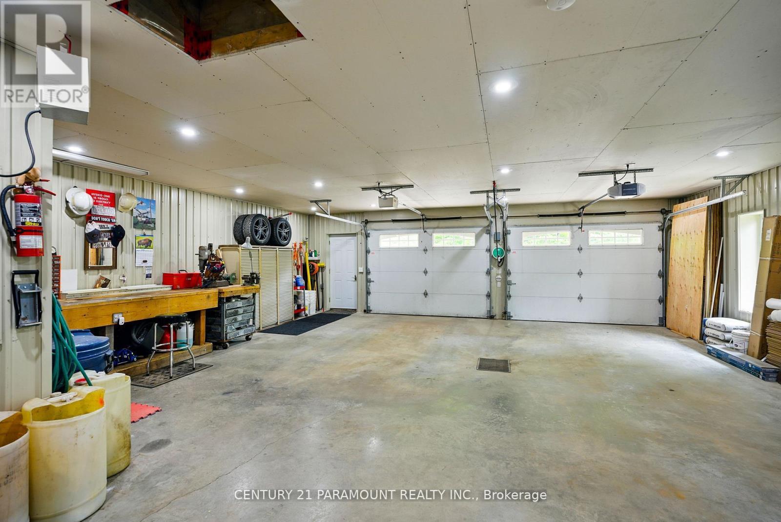 276 Jeffrey Road N, Ryerson, ON - Indoor Photo Showing Garage