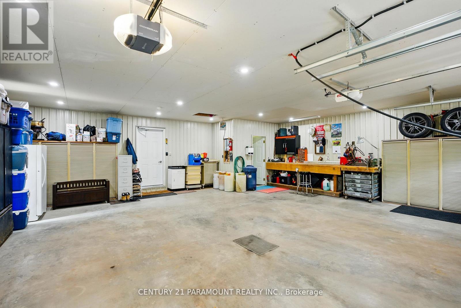 276 Jeffrey Road N, Ryerson, ON - Indoor Photo Showing Garage