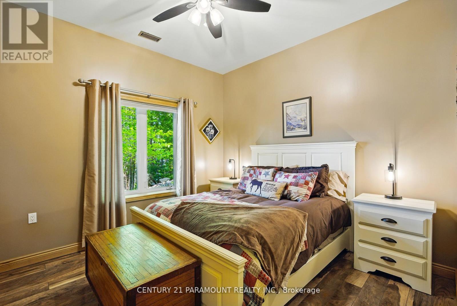 276 Jeffrey Road N, Ryerson, ON - Indoor Photo Showing Bedroom