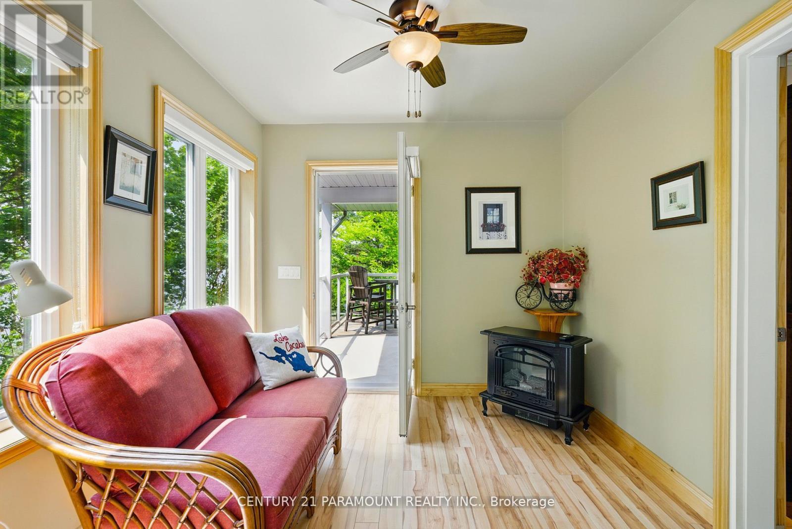 276 Jeffrey Road N, Ryerson, ON - Indoor Photo Showing Other Room