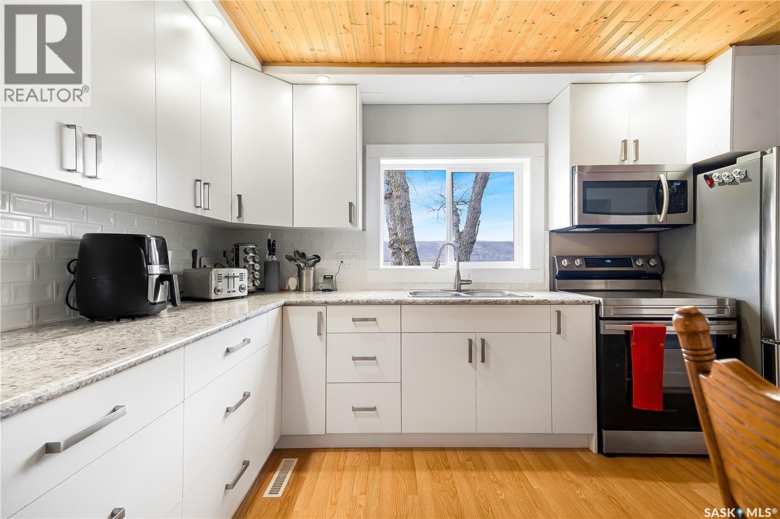 132 Whitetail Road, Crooked Lake, SK - Indoor Photo Showing Kitchen