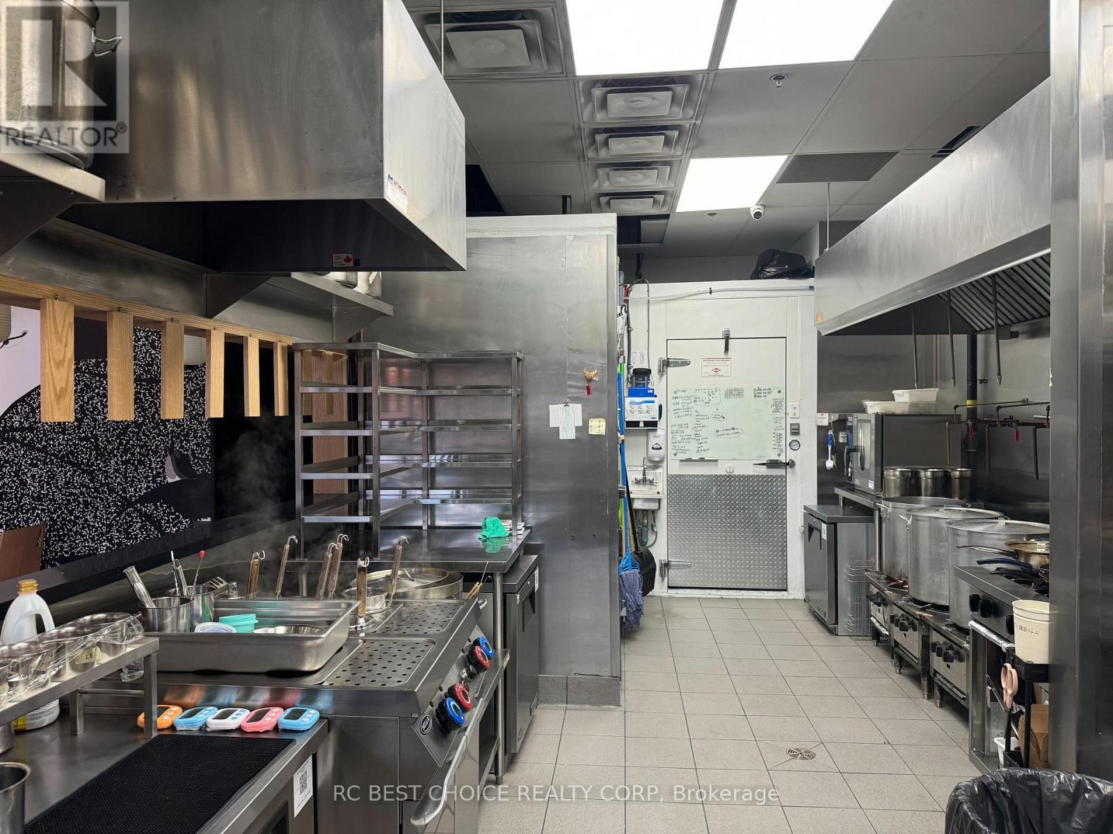 3 - 2131 Yonge Street, Toronto, ON