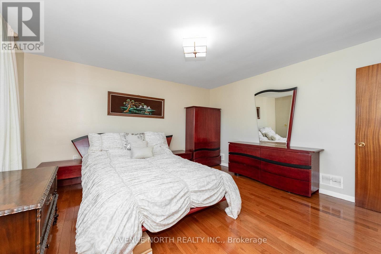 1282 Heron Road, Ottawa, ON - Indoor Photo Showing Bedroom