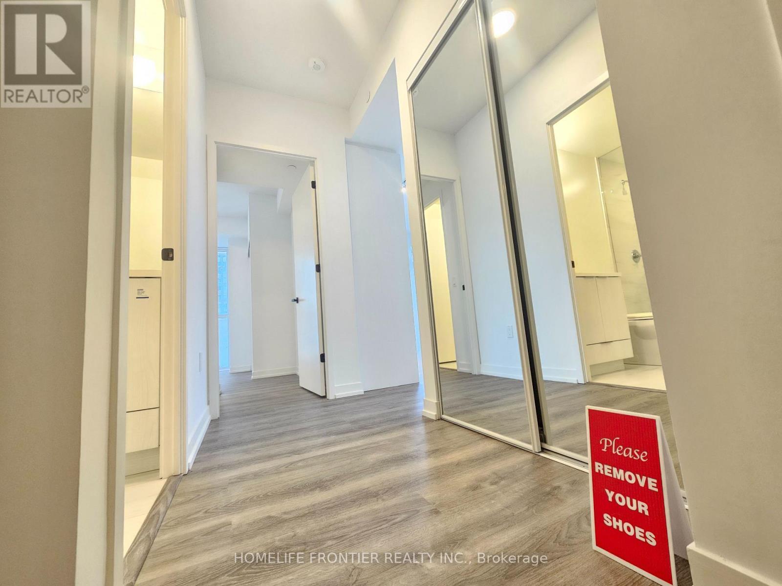 902 - 8 Interchange Way, Vaughan, ON - Indoor Photo Showing Other Room