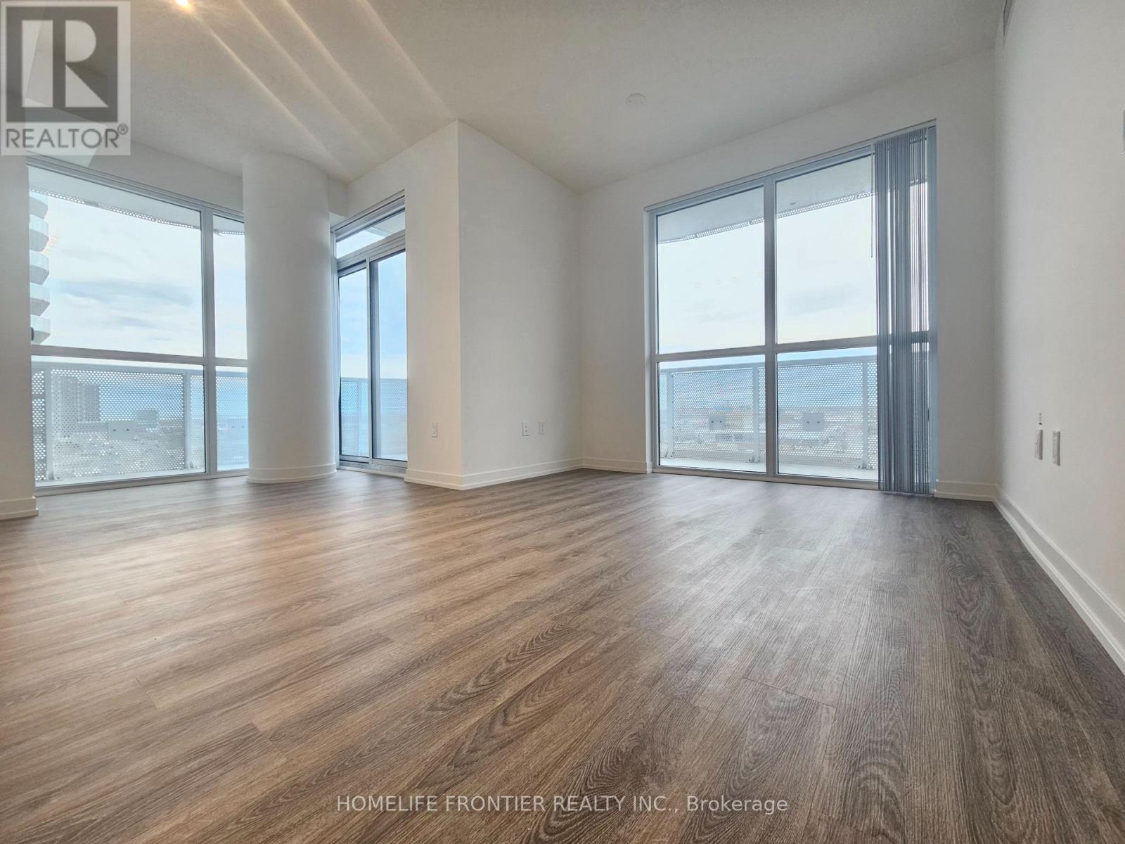 902 - 8 Interchange Way, Vaughan, ON - Indoor Photo Showing Other Room