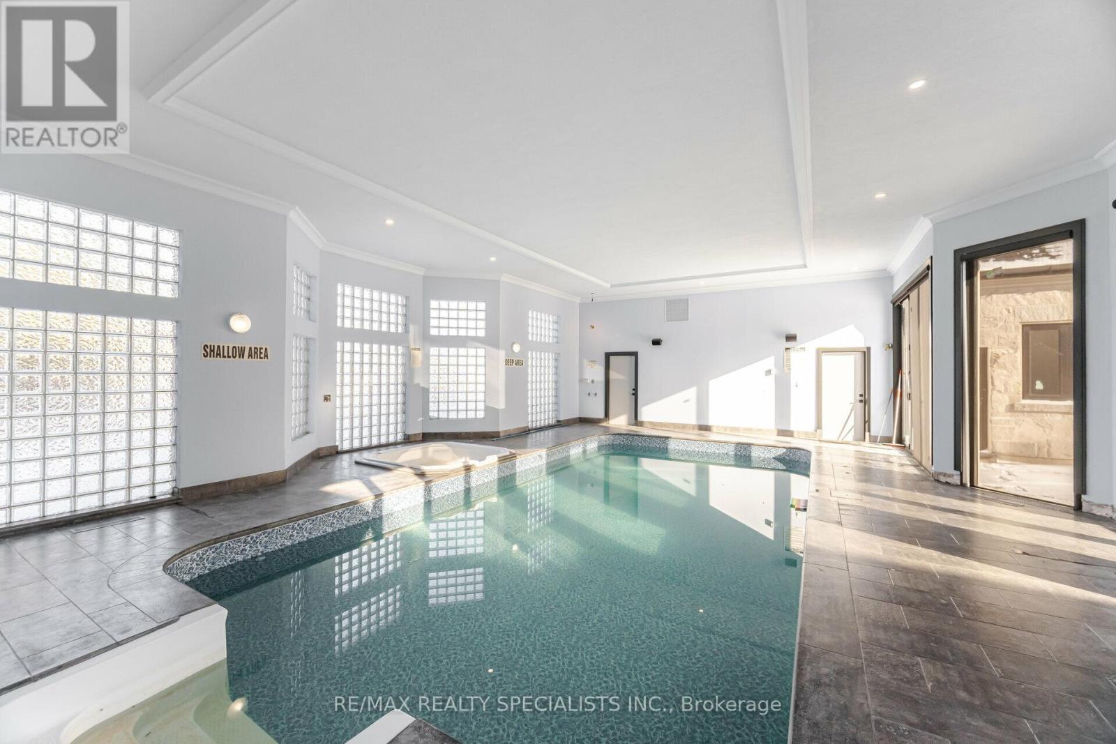 2991 Concession Rd 4 N, Adjala-Tosorontio, ON - Indoor Photo Showing Other Room With In Ground Pool