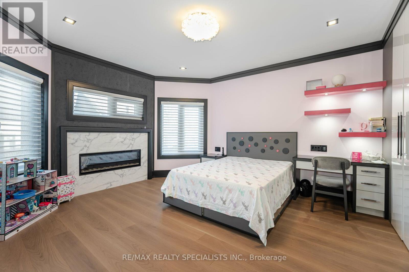 2991 Concession Rd 4 N, Adjala-Tosorontio, ON - Indoor Photo Showing Bedroom