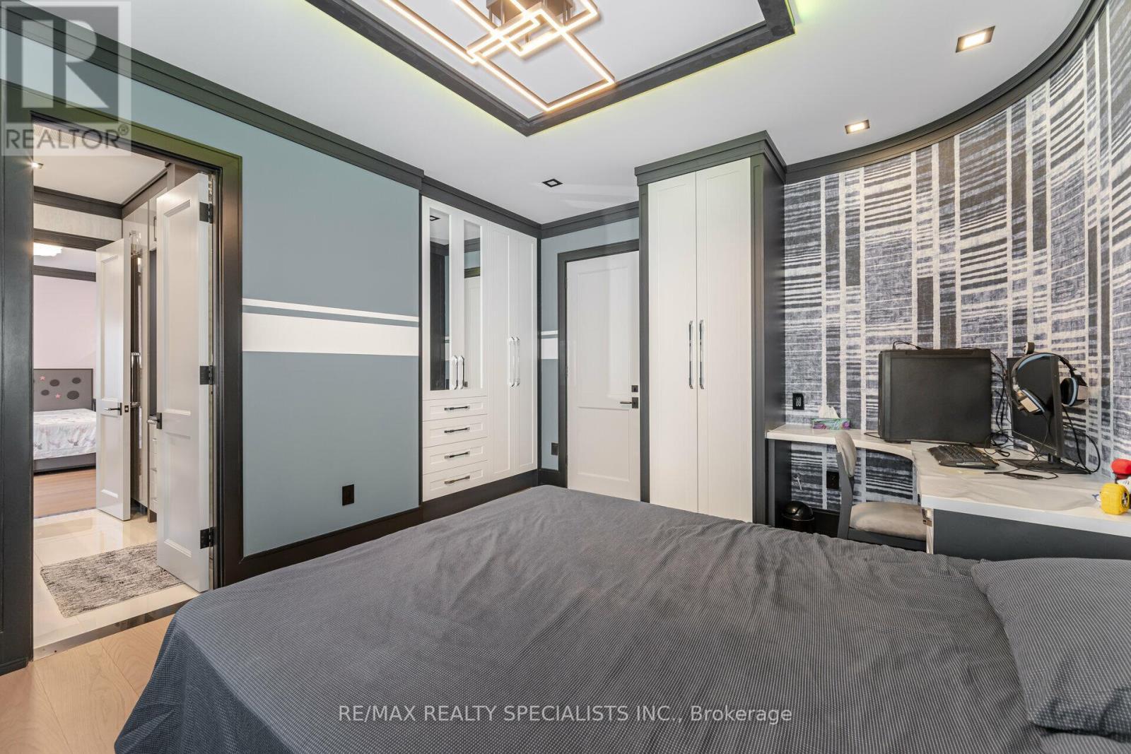 2991 Concession Rd 4 N, Adjala-Tosorontio, ON - Indoor Photo Showing Bedroom