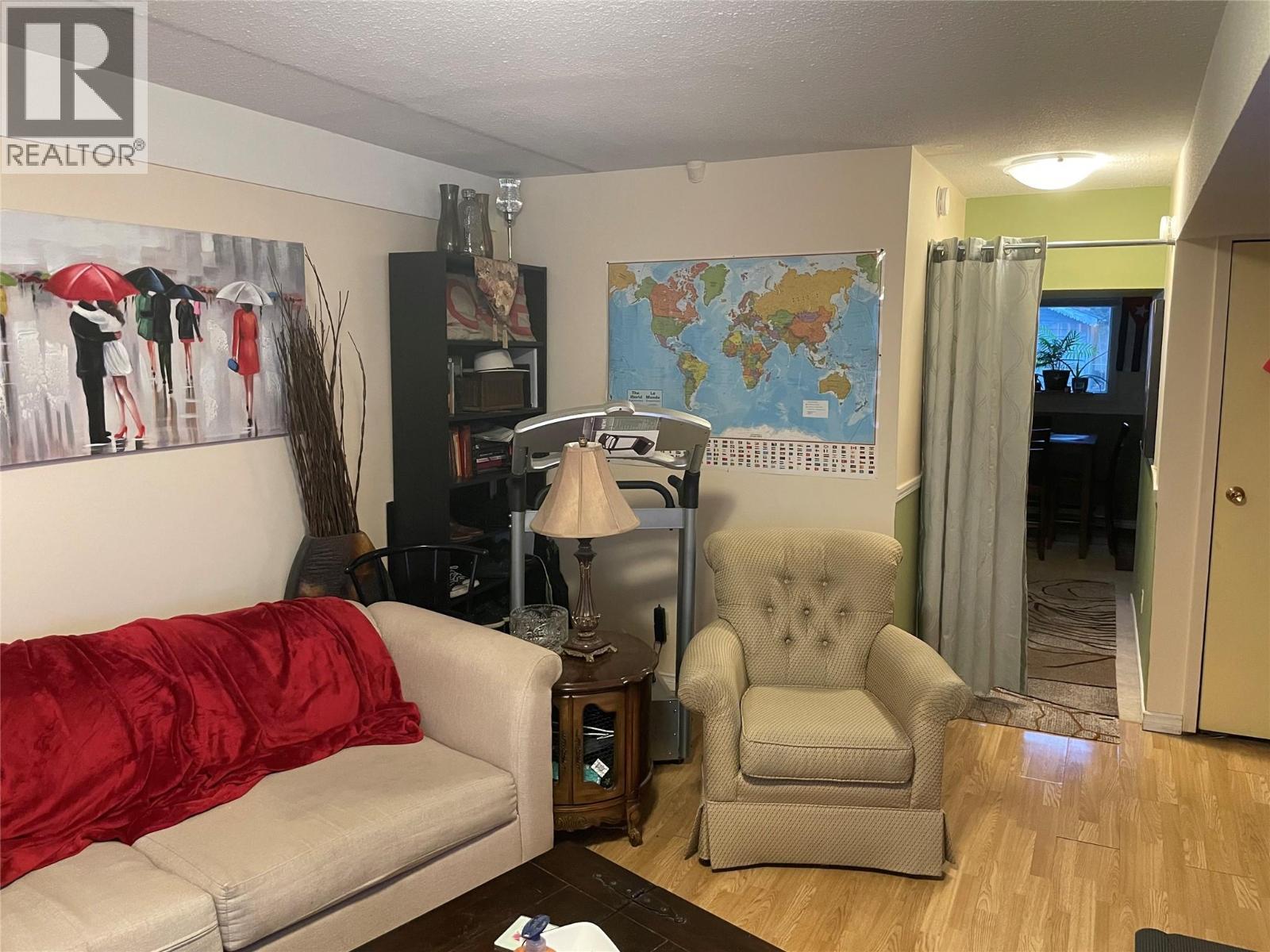 1175-1179 Raymer Avenue, Kelowna, BC - Indoor Photo Showing Other Room