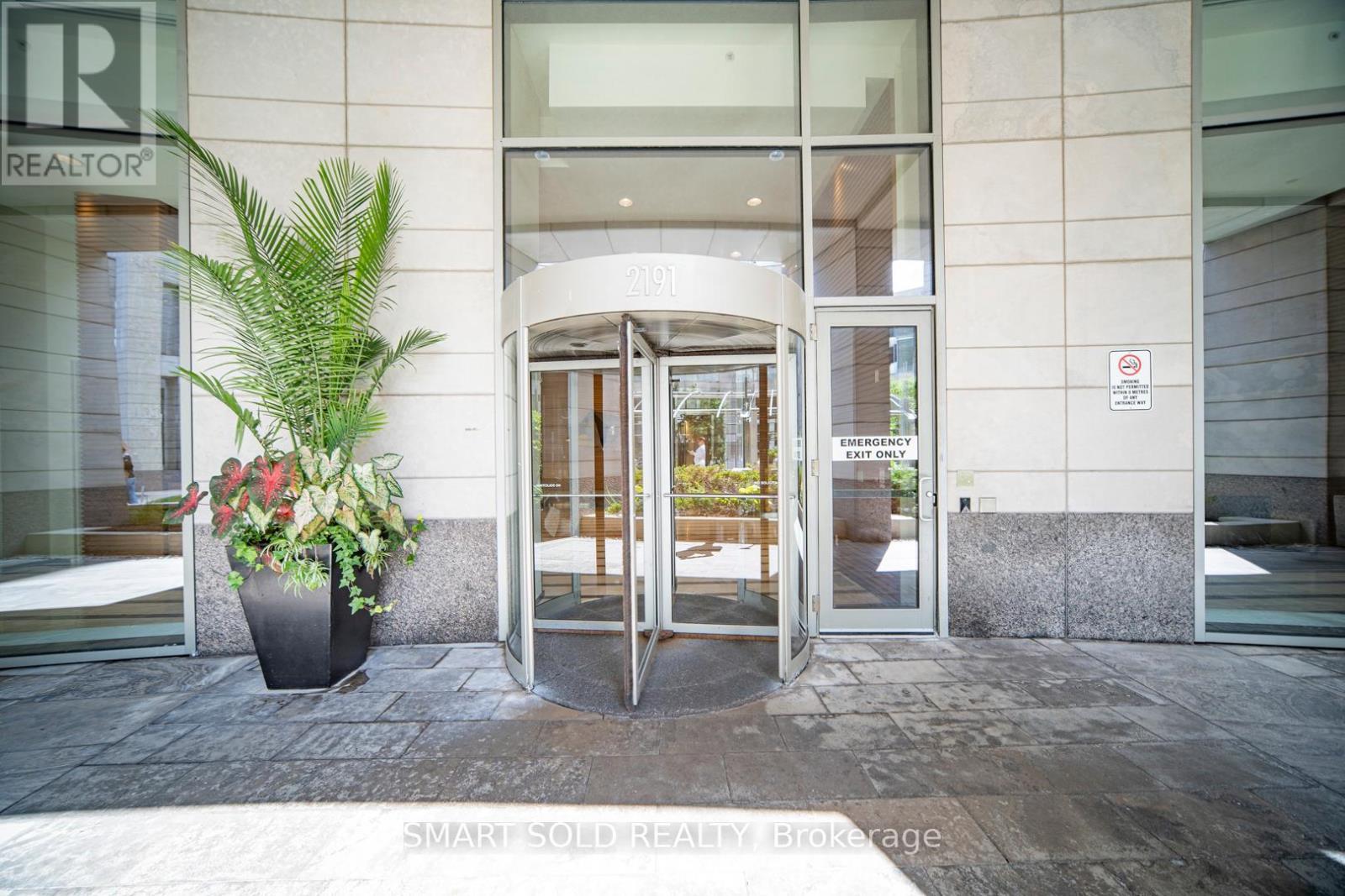 901 - 2191 Yonge Street, Toronto, ON - Outdoor With Exterior