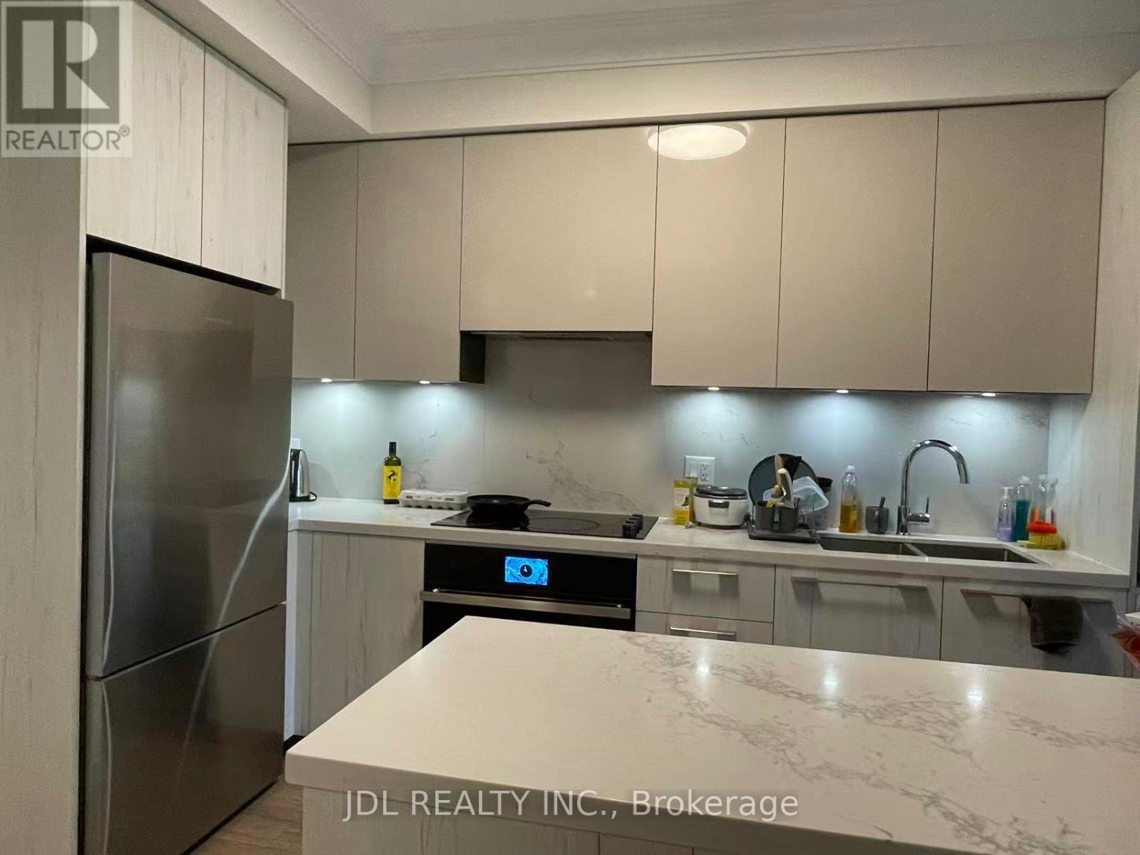 A 1701 - 8 Water Walk Drive, Markham, ON - Indoor Photo Showing Kitchen With Double Sink With Upgraded Kitchen